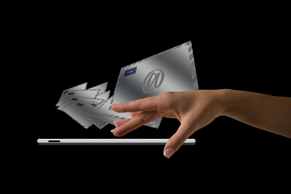 E-Mails, die die Welt nicht braucht: Die 7 Todsünden im digitalen Postfach 9 buero-floskeln