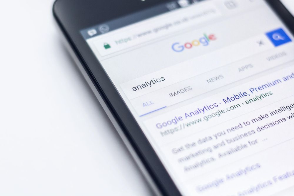 Der stille Traffic-Killer: Wie Googles KI-Suche Content Creatorn das Leben schwer macht 10 google-ki-suche